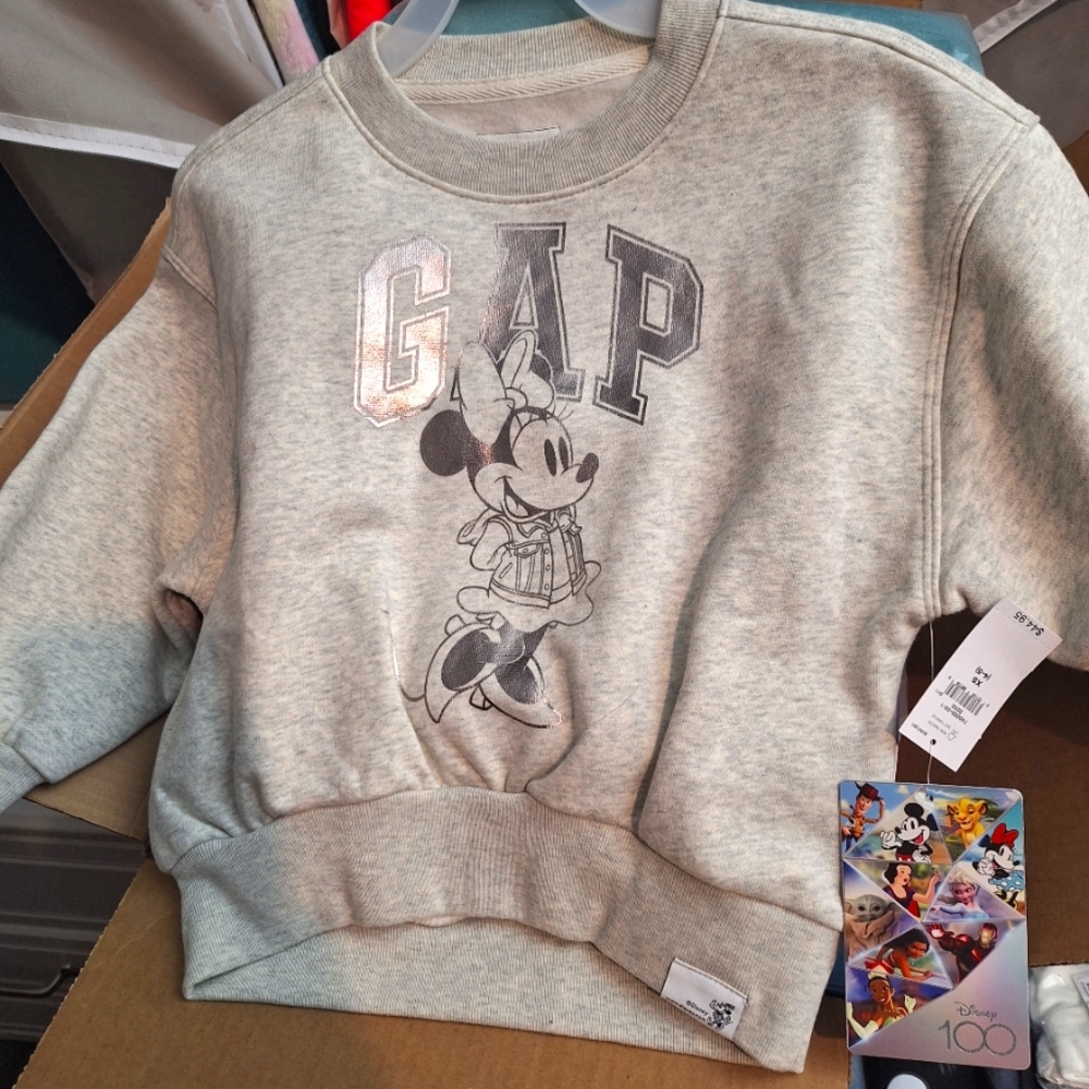 GAP kids size 5 sweatshirt Minnie Mouse